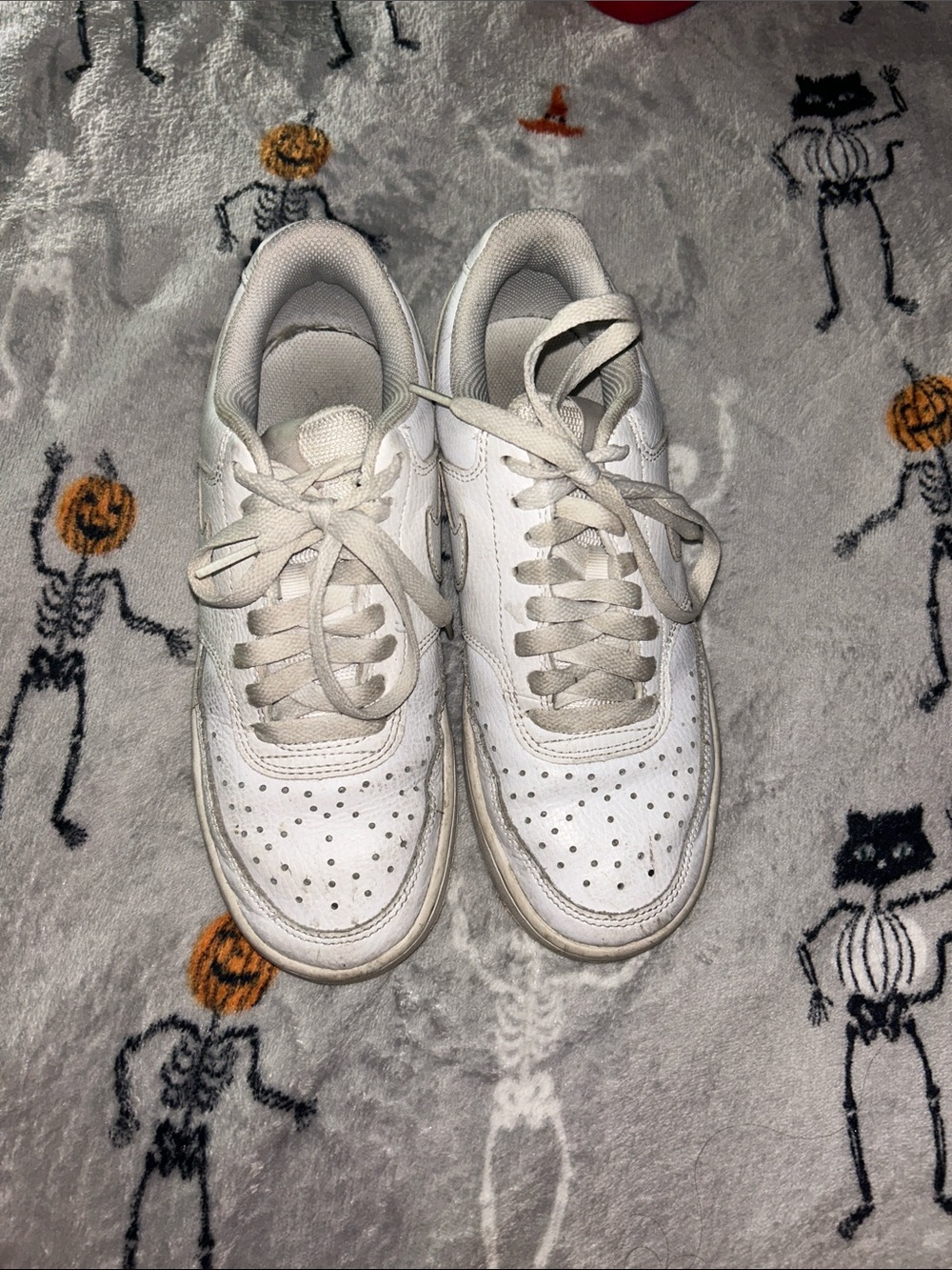 Women's White Low-Top Lace-Up Sneakers